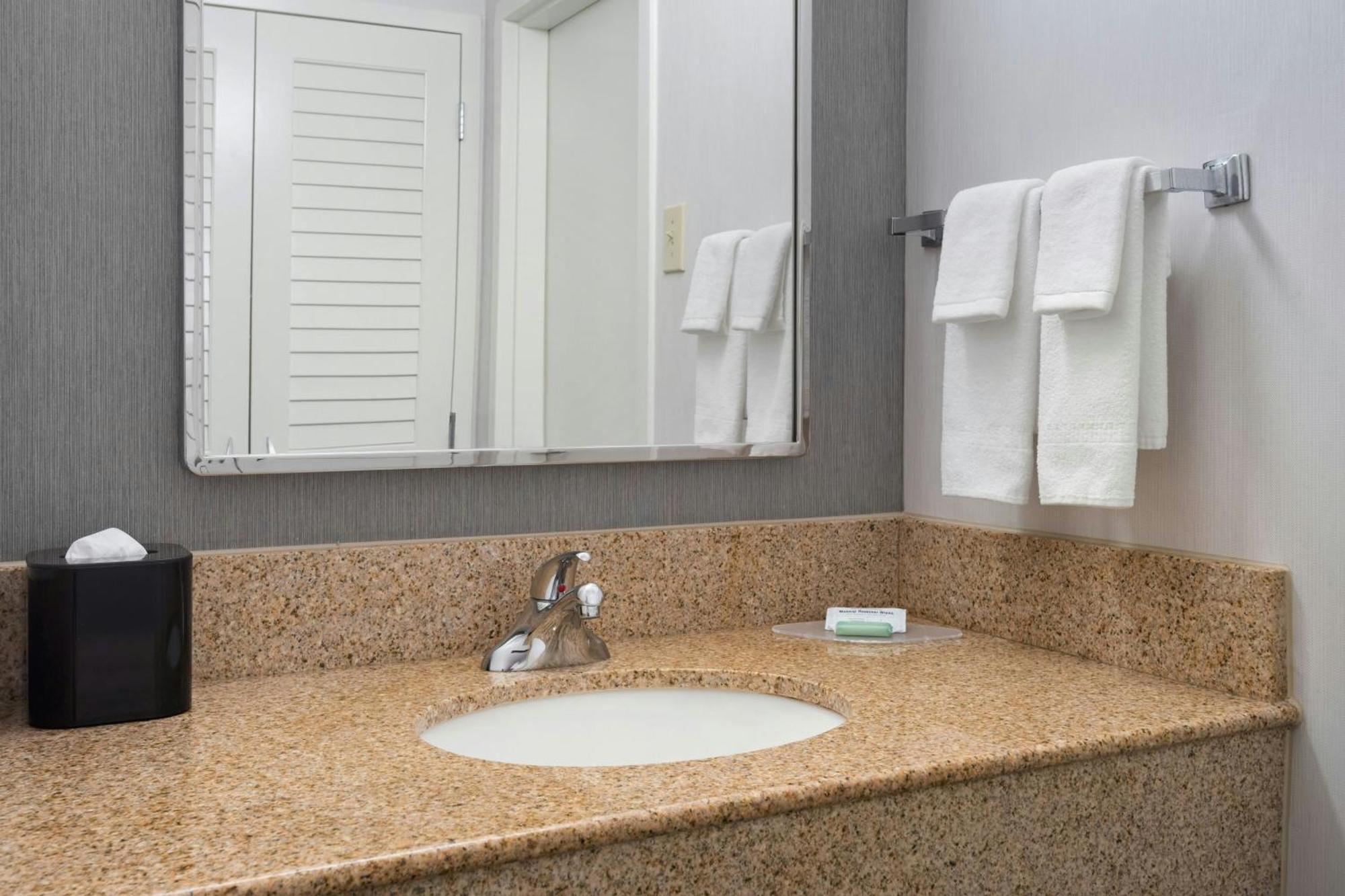 Courtyard By Marriott New Carrollton Landover Extérieur photo